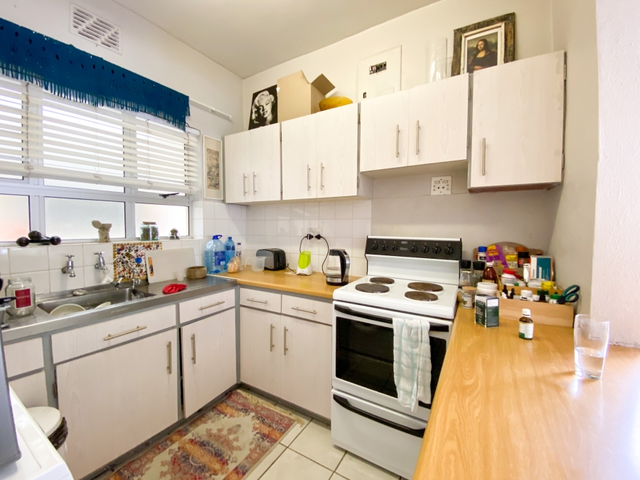1 Bedroom Property for Sale in Oranjezicht Western Cape